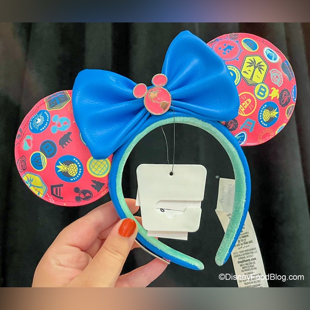 Disney Loungefly Vacation Club Member Minnie Ears